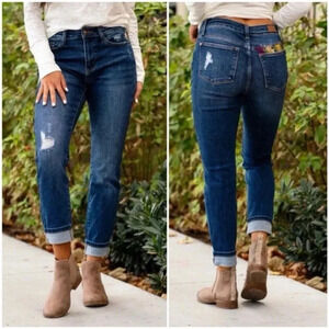 Judy Blue Floral Embroidered High Rise Boyfriend Jeans Size 3/26